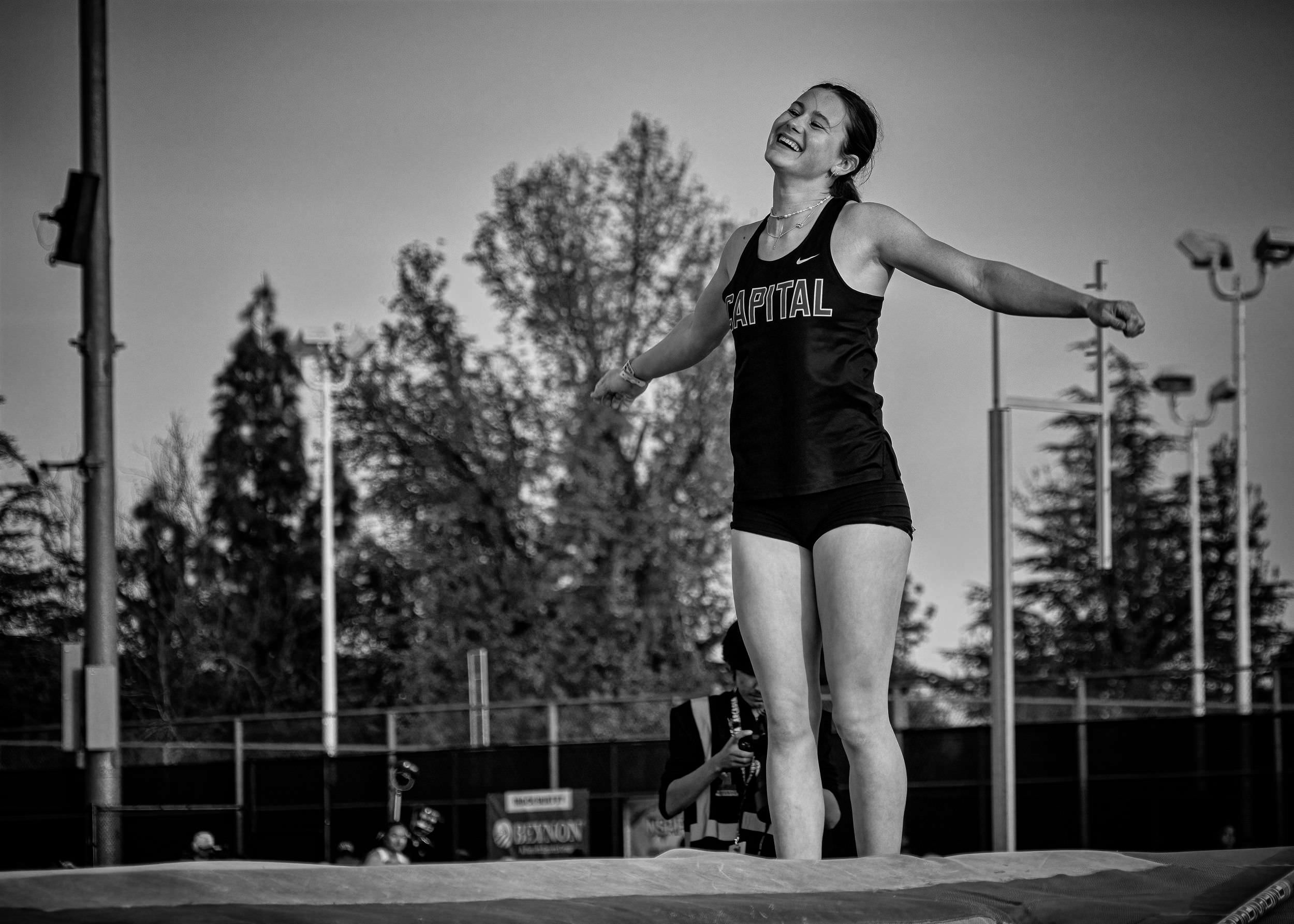 Witness To Greatness -Breaking The Fifteen Foot Barrier - Hana Moll sets women's high school outdoor pole vault mark
