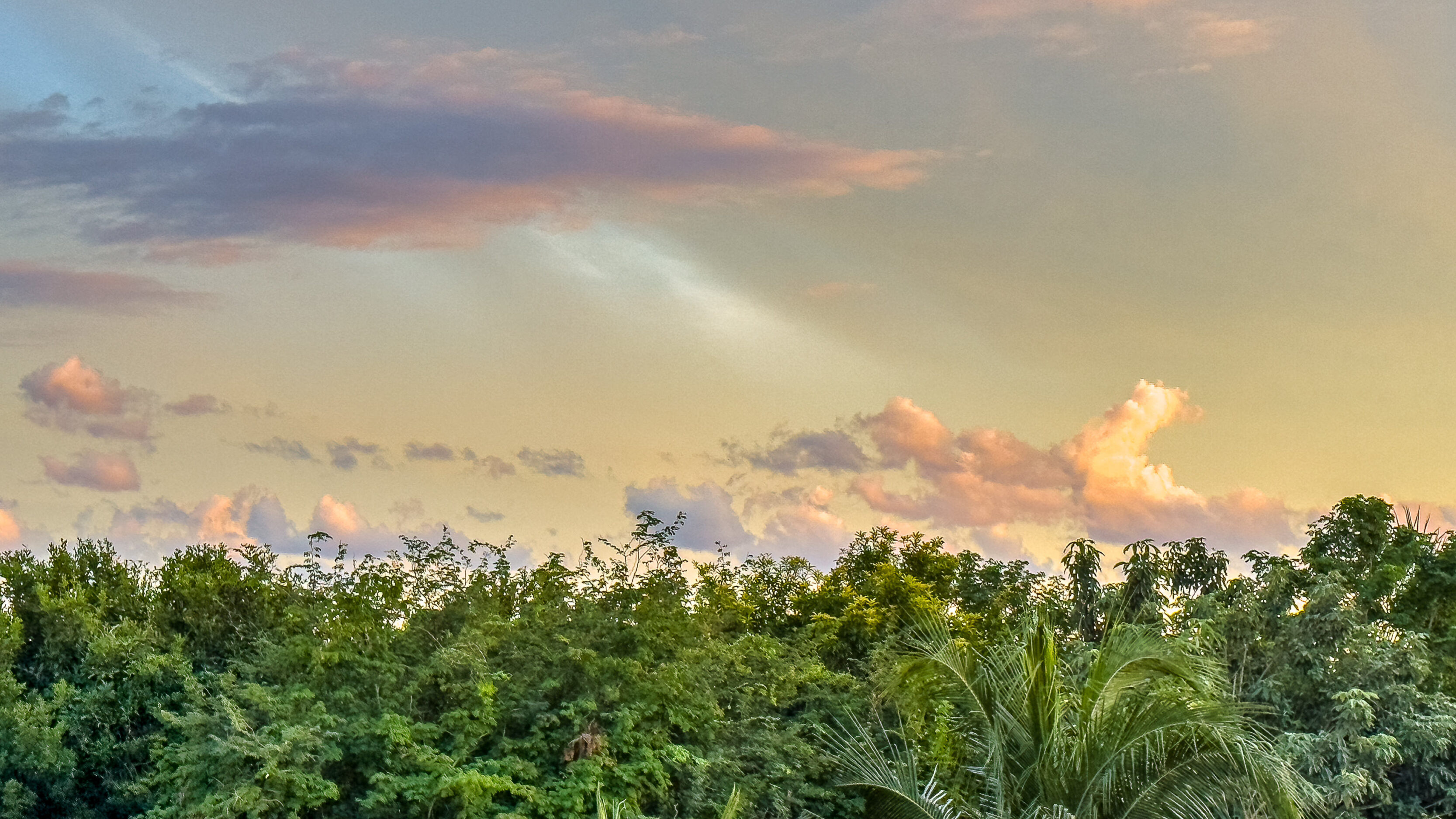 Sunset in Playa Del Carmen 241222