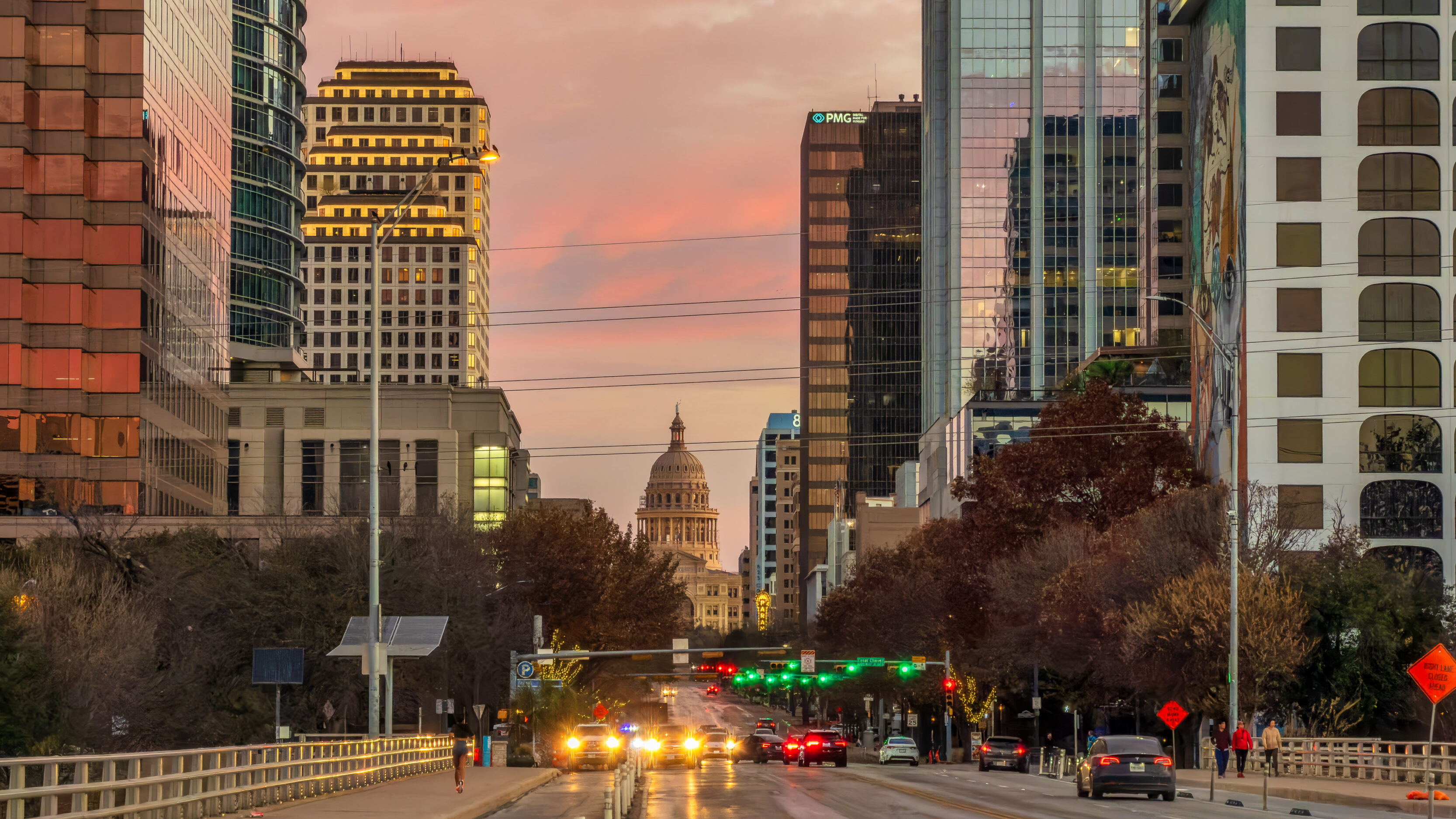 iPhone 17 Pro Austin Sunrise