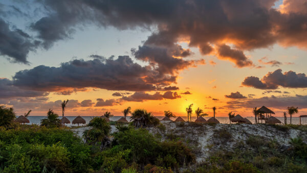 Sunrise in Costa Mujeres