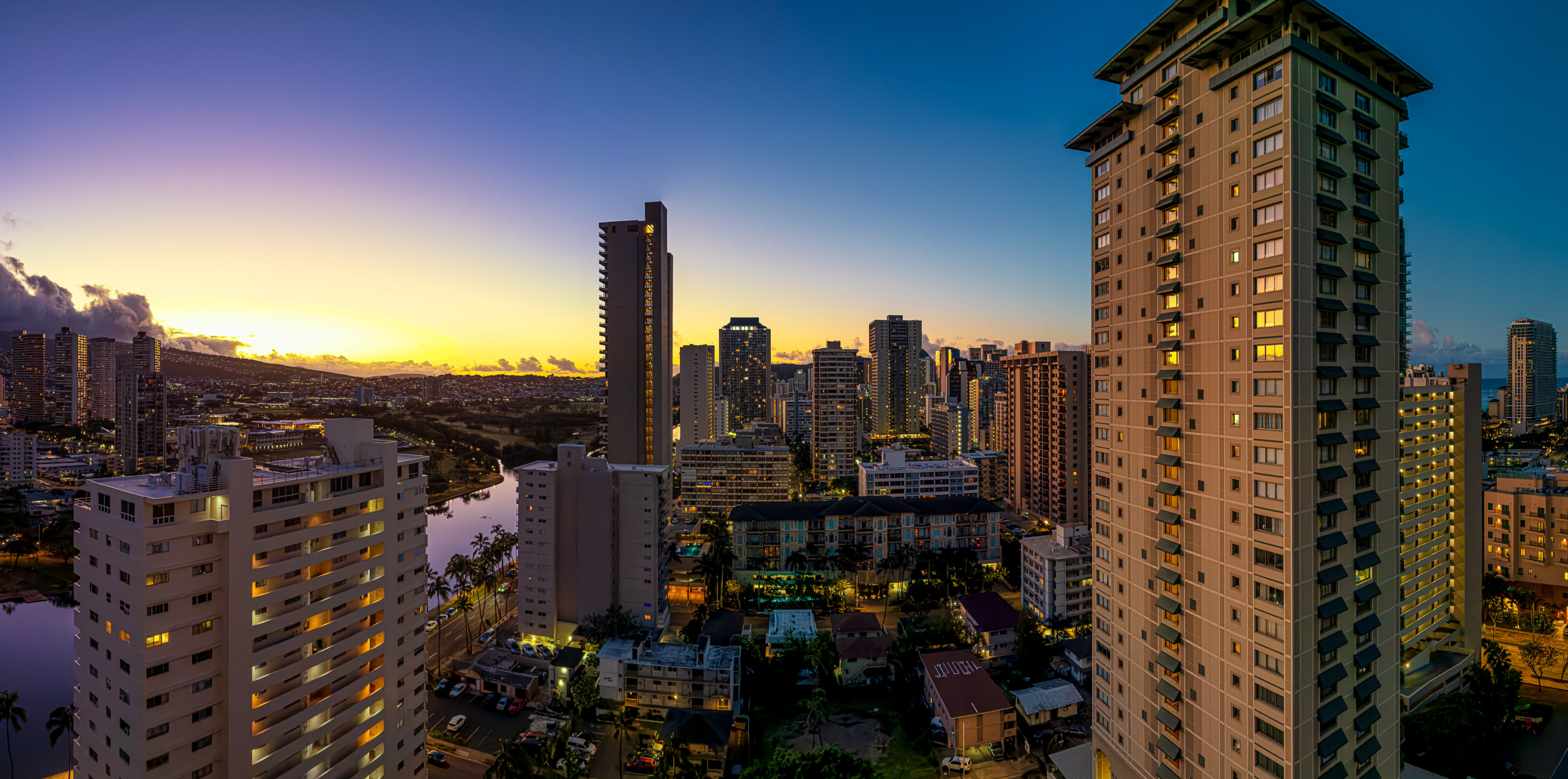 Wyndham Royal Garden Room 2403