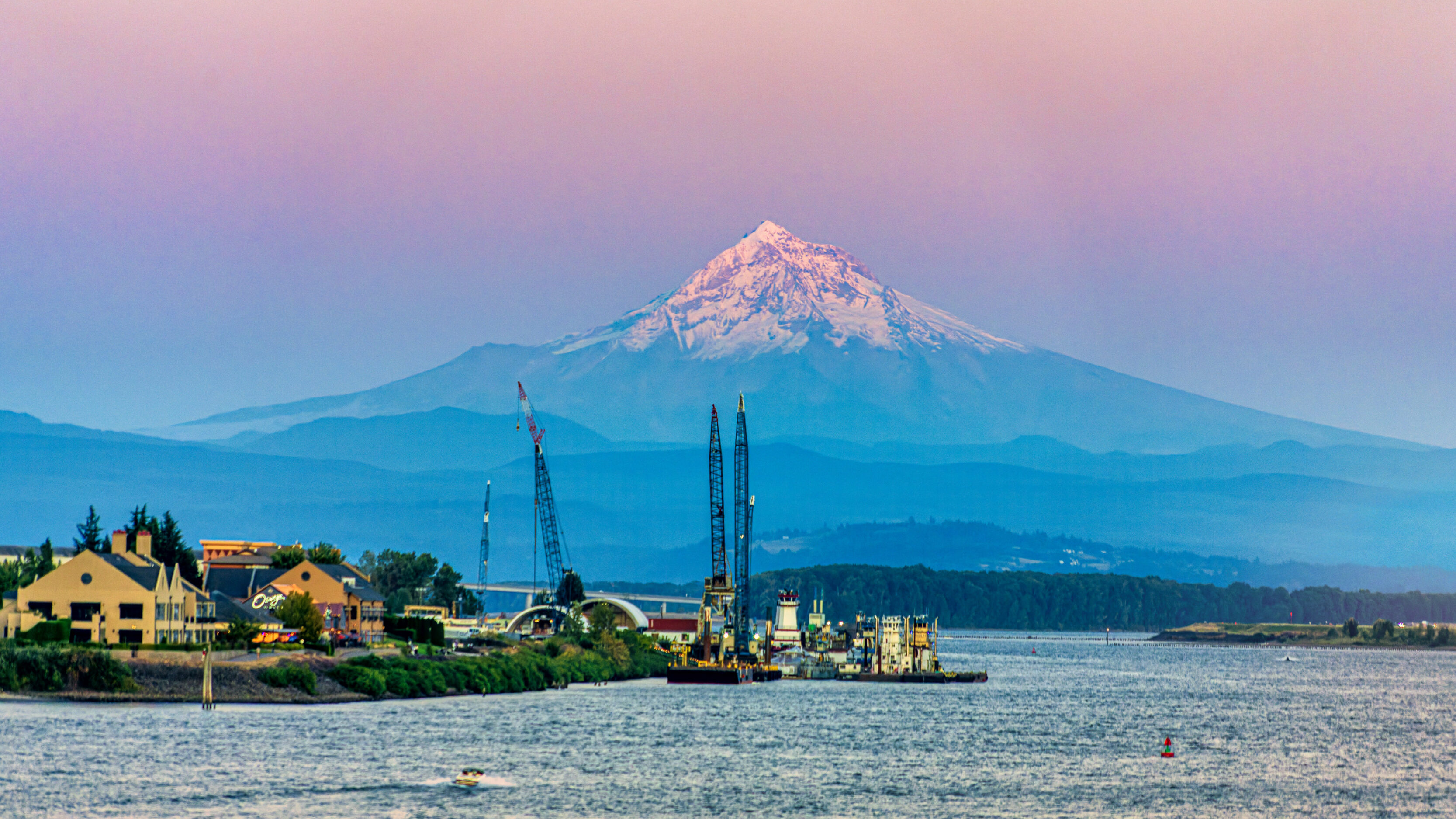 2026_09_08_Mount_Hood_Interstate_0114-Edit_3840 ‣ In The Viewfinder Mount Hood At Dusk
