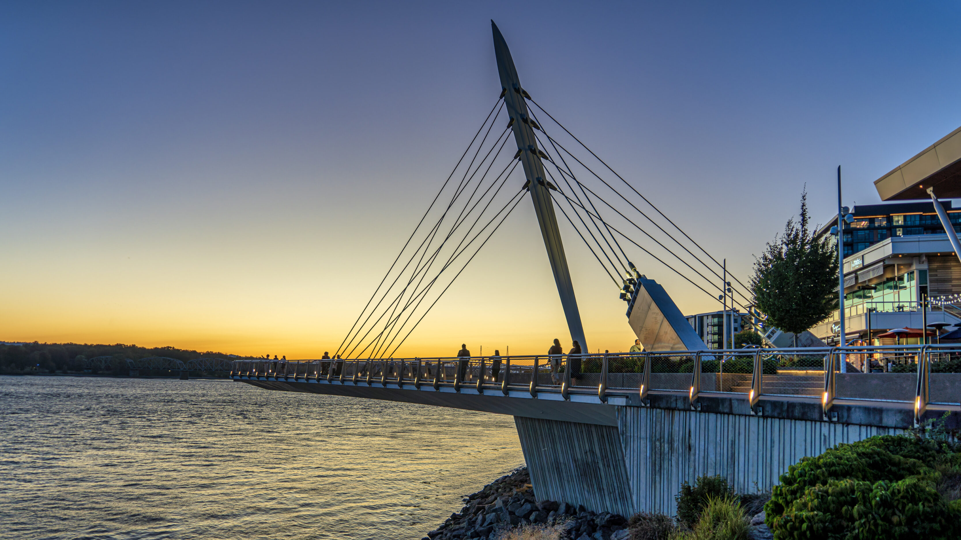 2026_09_08_Mount_Hood_Interstate_0143-Edit_3840 ‣ In The Viewfinder The Grant Street Pier At Sunset, Vancouver, Washington, The Waterfront