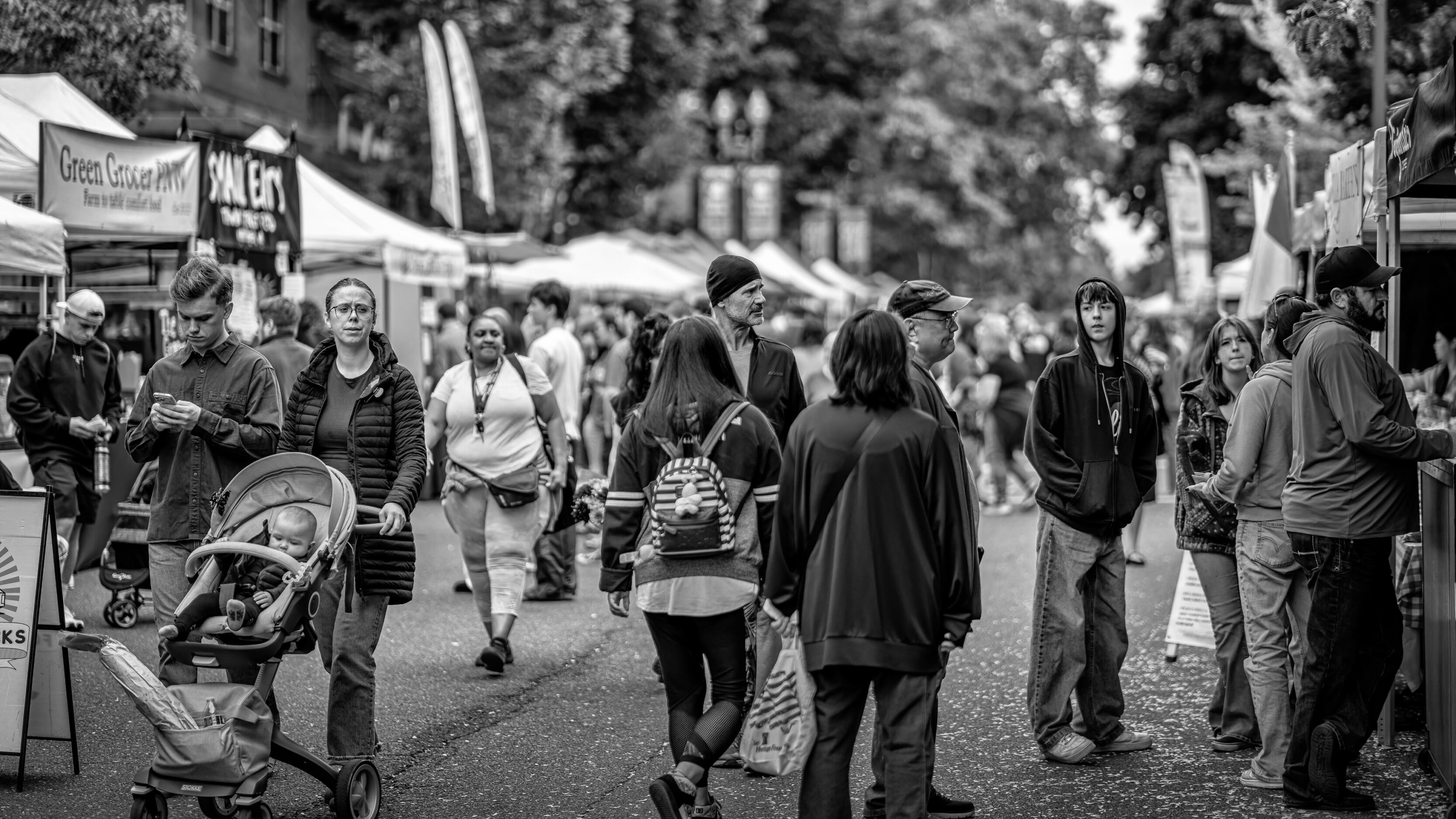 2026_09_19_Vancouver_85mm_0083-Edit-Edit_3840 ‣ In The Viewfinder Vancouver Farmers Market In Black & White