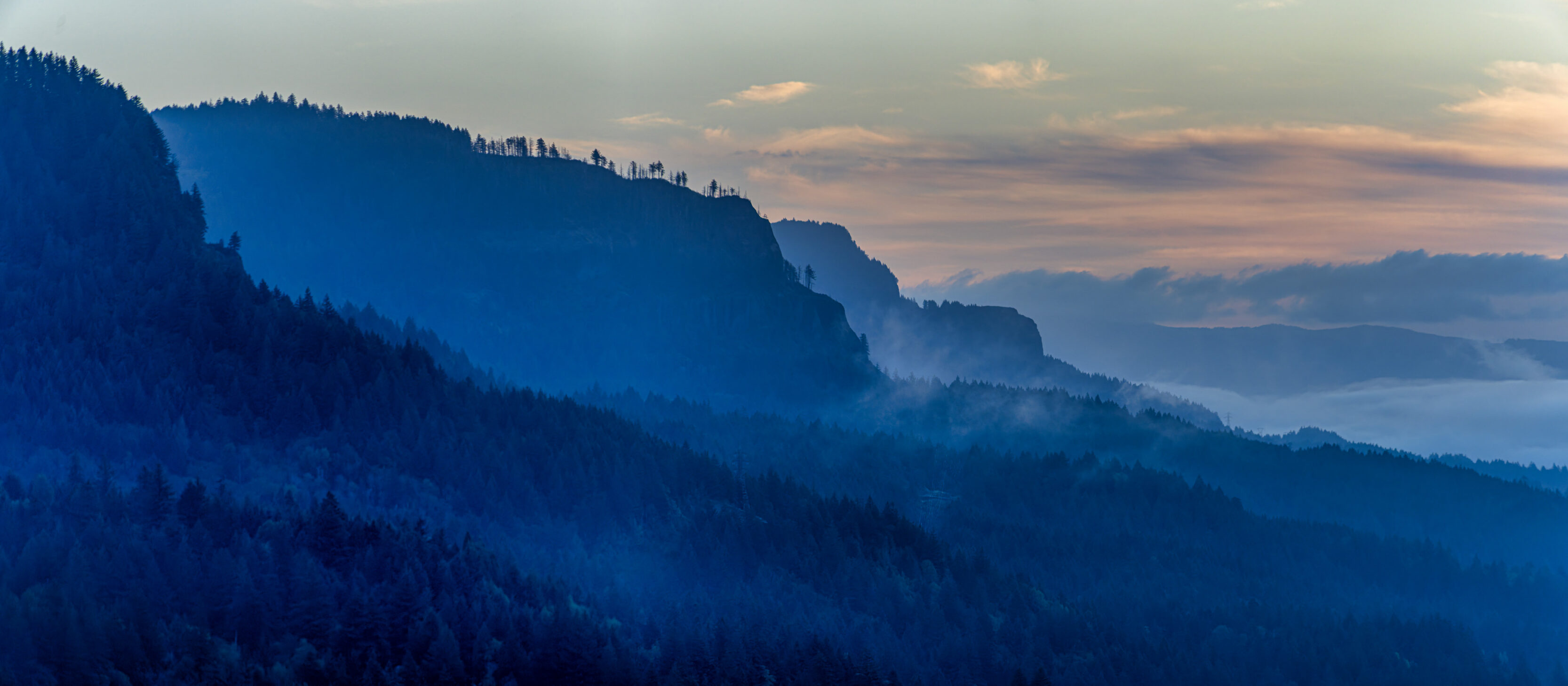 2026_09_26_Columbia_River_Gorge_0062-Pano-Edit_3840 ‣ In The Viewfinder zooming in on the cape horn viewpoint